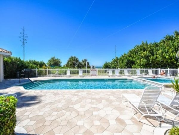 Holmes Beach Luxury Rental - Anna Maria Island Beachfront Penthouse
