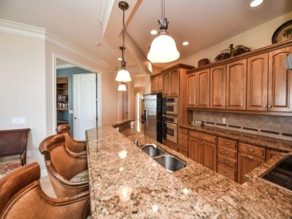 Holmes Beach Luxury Rental - Anna Maria Island Beachfront Penthouse