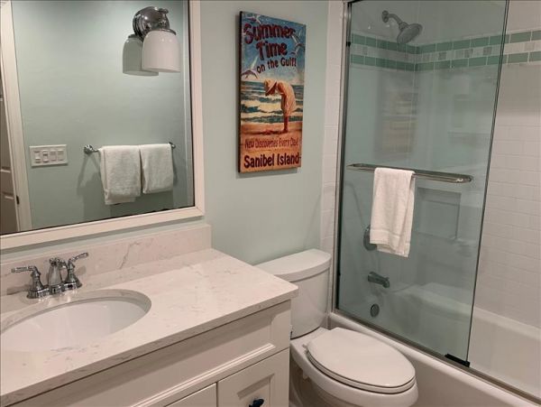 Sanibel Vacation Beach Condo Sleeps Six Guests Communal Pool