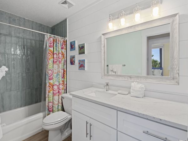Beachfront Elegance with Direct Access and Gulf Views in Holmes Beach