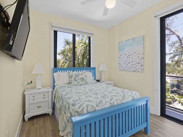 Beachfront Elegance with Direct Access and Gulf Views in Holmes Beach