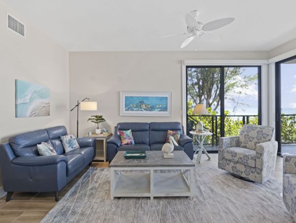 Beachfront Elegance with Direct Access and Gulf Views in Holmes Beach