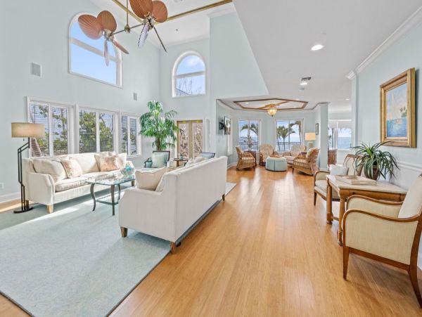 Luxury Beachfront 5 Bedroom Captiva Vacation Rental Home