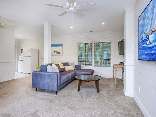 Captiva Three Bedroom Home Sleeps 8 Short Walk to Beach