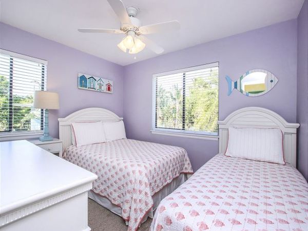 Captiva Three Bedroom Home Sleeps 8 Short Walk to Beach
