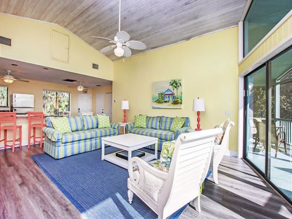 Captiva Three Bedroom Home Sleeps 8 Short Walk to Beach