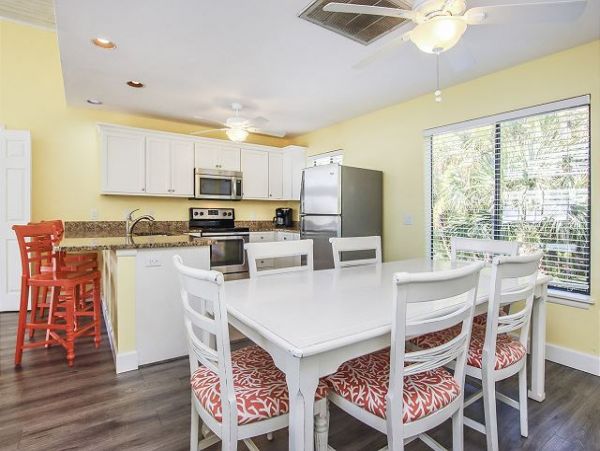 Captiva Three Bedroom Home Sleeps 8 Short Walk to Beach