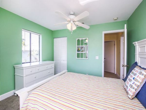 Captiva Three Bedroom Home Sleeps 8 Short Walk to Beach