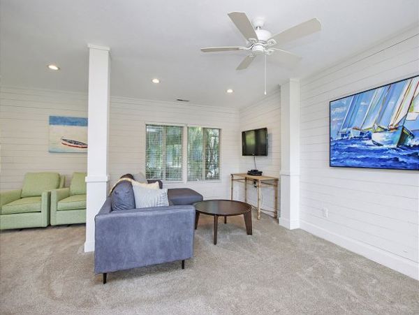 Captiva Three Bedroom Home Sleeps 8 Short Walk to Beach