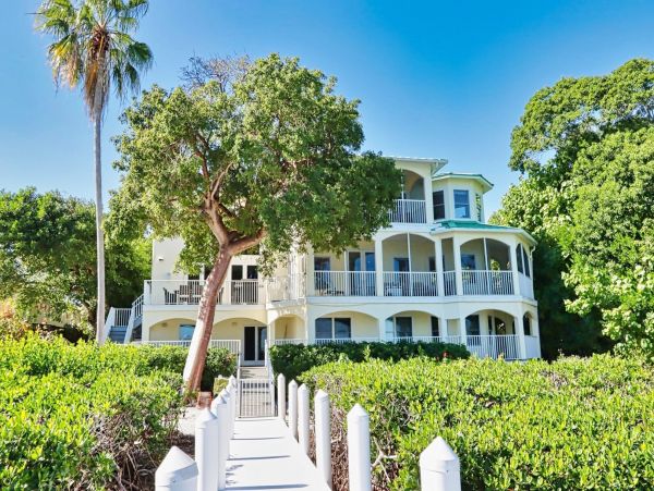 Captiva Luxury Seven Bedroom Vacation Rental - Private Pool
