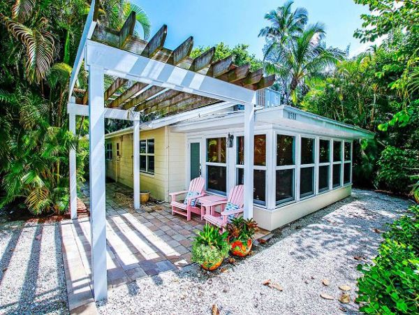 Three Bedroom Captiva Vacation Rental with Private Pool