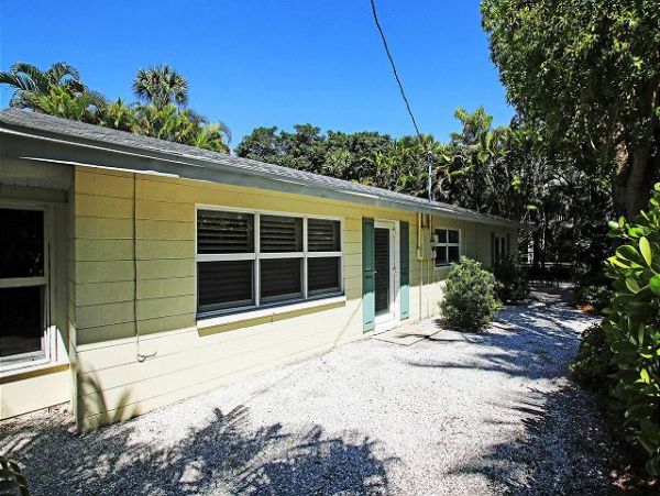 Three Bedroom Captiva Vacation Rental with Private Pool