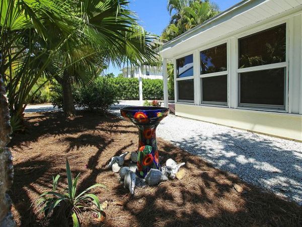 Three Bedroom Captiva Vacation Rental with Private Pool