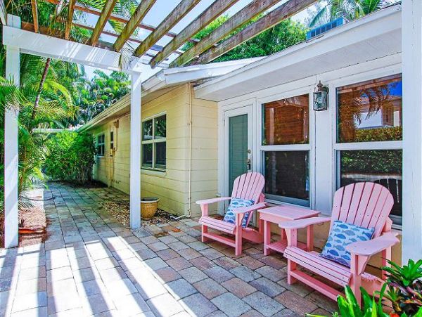 Three Bedroom Captiva Vacation Rental with Private Pool