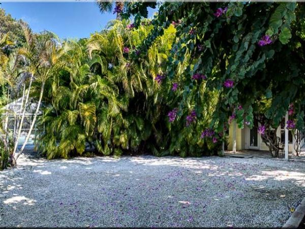Three Bedroom Captiva Vacation Rental with Private Pool