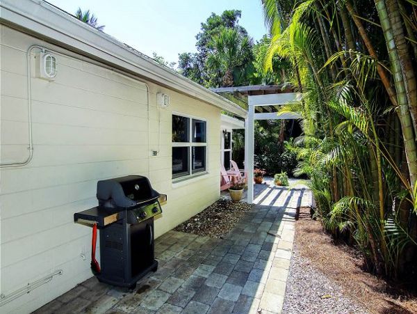 Three Bedroom Captiva Vacation Rental with Private Pool