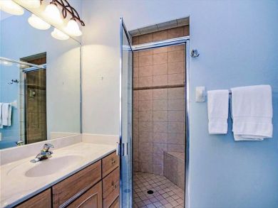 Luxury Five Bedroom Vacation Rental with Pool and Spa
