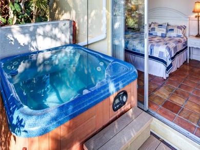Private hot tub