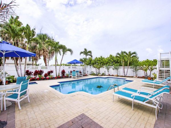 Captiva Island Beach House with Private Pool and Hot Tub