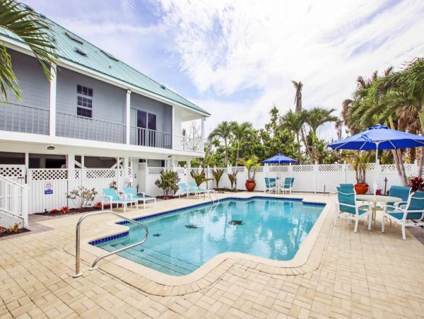 Captiva Island Beach House with Private Pool and Hot Tub