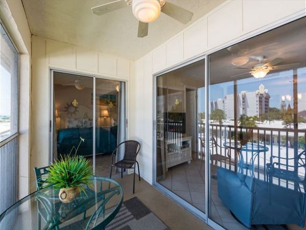 Siesta Key Vacation Condo Close To Beach Sleeps 6 Guests