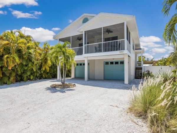 Anna Maria Bean Point Vacation Home Sleeps 8 - Private Pool
