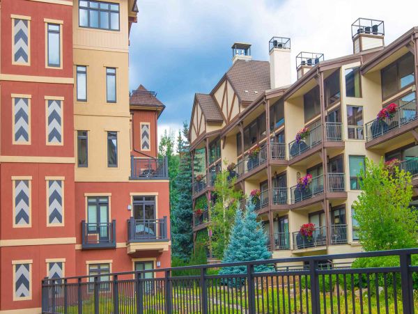 Vail 5 Bedroom Luxury Ski Vacation Condo - Sleeps 10 Guests