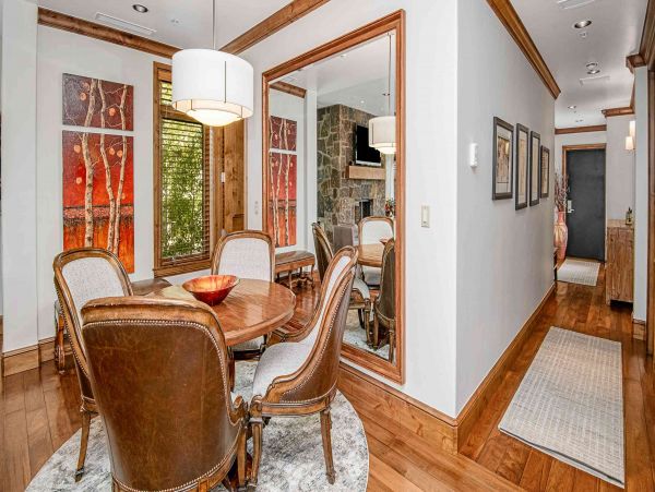 Vail 5 Bedroom Luxury Ski Vacation Condo - Sleeps 10 Guests