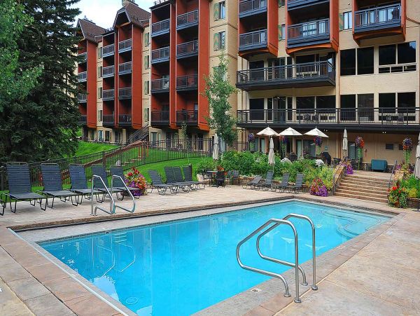 Vail 5 Bedroom Luxury Ski Vacation Condo - Sleeps 10 Guests