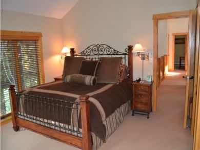 We Love this Five Bedrooms Home - Walk to Dining