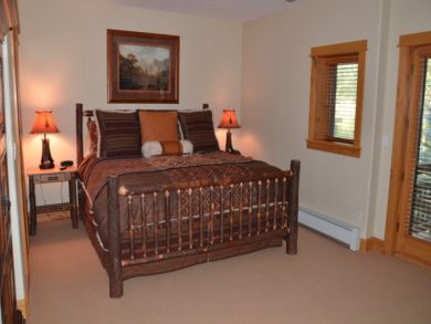 We Love this Five Bedrooms Home - Walk to Dining