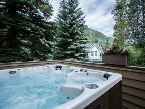 Mountain Views Vail Vacation Home Four Bedroom plus Den