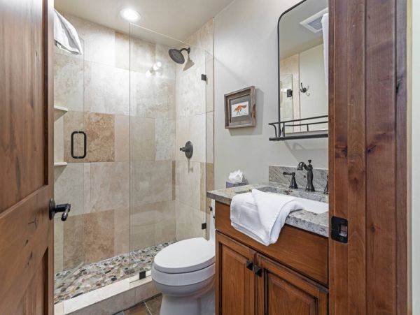 Mountain Views Vail Vacation Home Four Bedroom plus Den