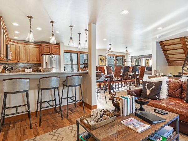 Mountain Views Vail Vacation Home Four Bedroom plus Den