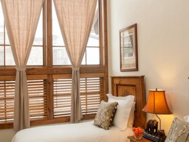 Four Bedroom Luxury Vail Ski Accommodations - Sleeps 10