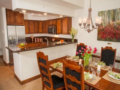 Four Bedroom Luxury Vail Ski Accommodations - Sleeps 10