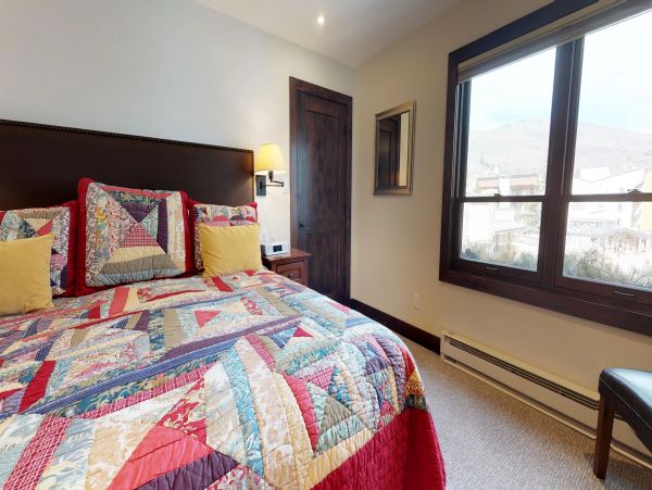 Lionshead Four Bedroom Luxury Vacation Ski Rental