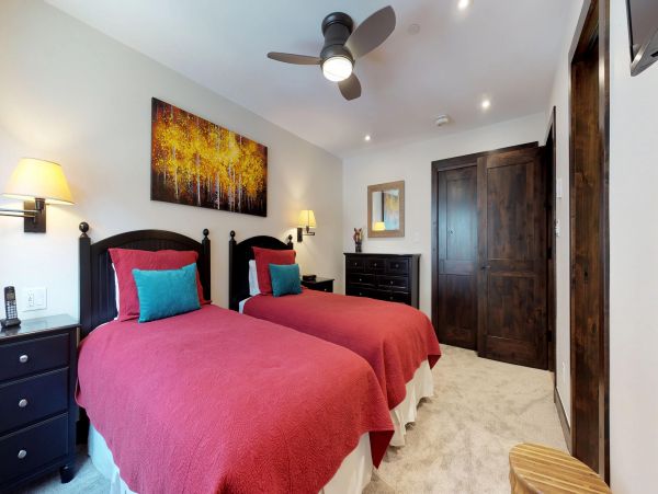 Lionshead Four Bedroom Luxury Vacation Ski Rental