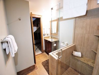Vacation Home in Vail - Wonderful Views - Private Hot Tub Vacation Home in Vail - Wonderful Views - Private Hot Tub