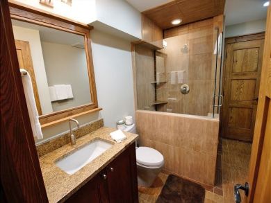 Vacation Home in Vail - Wonderful Views - Private Hot Tub Vacation Home in Vail - Wonderful Views - Private Hot Tub