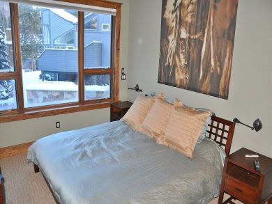 Vacation Home in Vail - Wonderful Views - Private Hot Tub Vacation Home in Vail - Wonderful Views - Private Hot Tub
