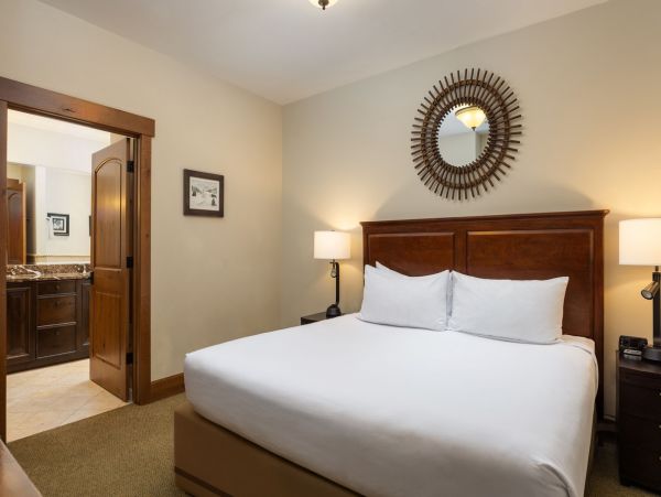 Penthouse Vail Ski Condo Luxury 4 Bedrooms 150 Yards lift