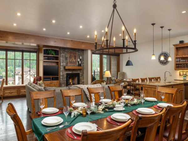 Penthouse Vail Ski Condo Luxury 4 Bedrooms 150 Yards lift