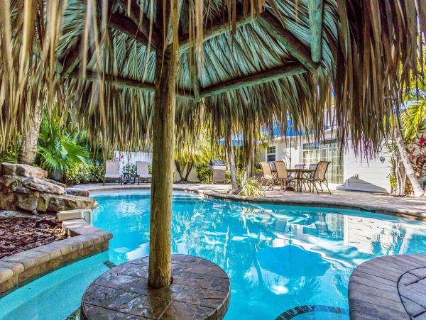 Holmes Beach Vacation Rental Home 3 Bedrooms Sleeps 6 Guests