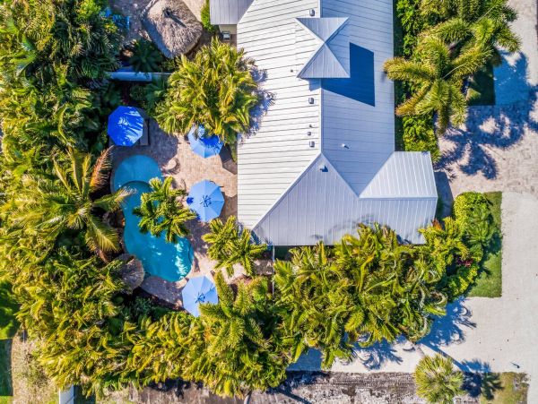 Holmes Beach Vacation Rental Home 3 Bedrooms Sleeps 6 Guests