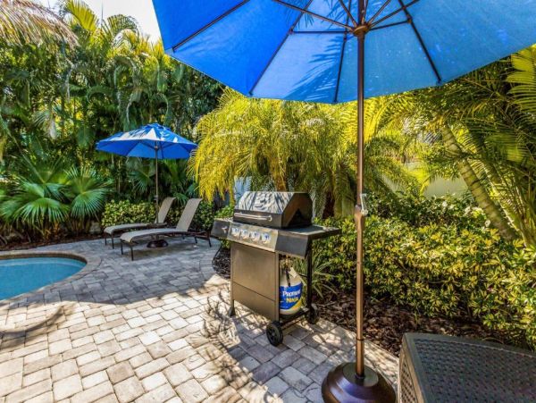 Holmes Beach Vacation Rental Home 3 Bedrooms Sleeps 6 Guests