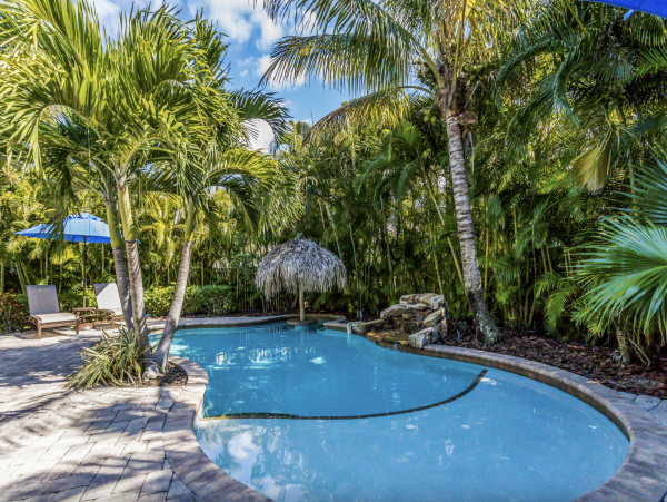 Holmes Beach Vacation Rental Home 3 Bedrooms Sleeps 6 Guests