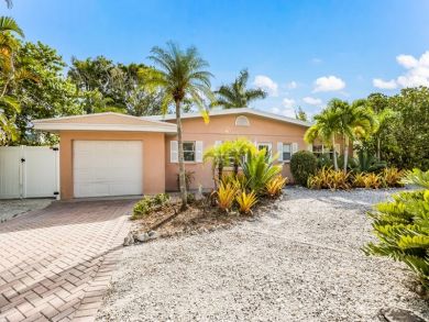 Anna Maria Luxury Canal Front Pool Home Short Walk To Beach