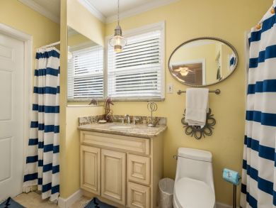 Anna Maria Luxury Canal Front Pool Home Short Walk To Beach