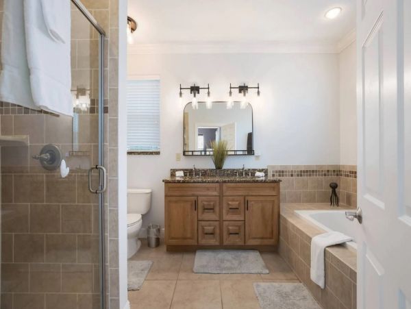 Anna Maria Rental 4 Bedrooms & Pool 3 Houses from Beach